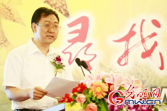 “尋找最美鄉村教師”大型系列公益活動在京啟動