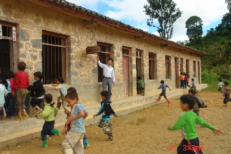 梁春林：營盤小學(xué)中的“雙語教學(xué)”