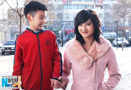 田亮舍身為公益 女裝造型出鏡顛覆出演“白富美”