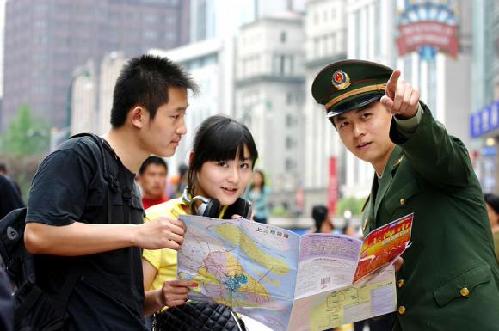 堅(jiān)守社會道德高地 霓虹燈下的道德光芒