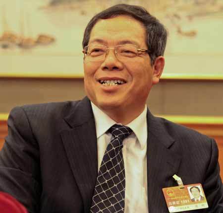 陳剛：柳州將繼續(xù)致力于工業(yè)發(fā)展和環(huán)境保護(hù)