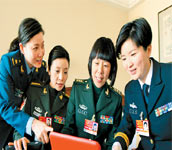 女代表暢談軍營文化