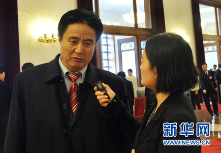 大會堂里“堵”省長