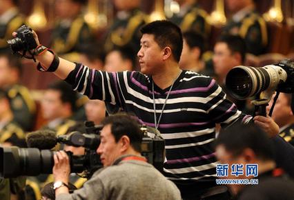 【兩會(huì)畫(huà)刊】：3日?qǐng)D片精選