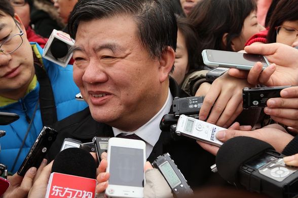 iPhone受寵！看看兩會記者的采訪工具