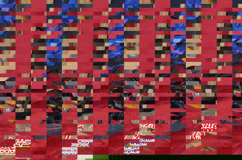 組圖：看兩會記者如何占座