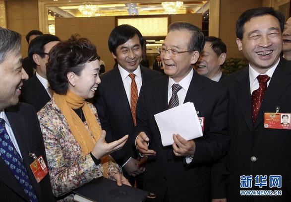 溫家寶參加經濟界、農業界政協委員聯組討論