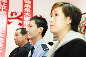 90后“最美學(xué)警”感動社會 李博亞：不后悔