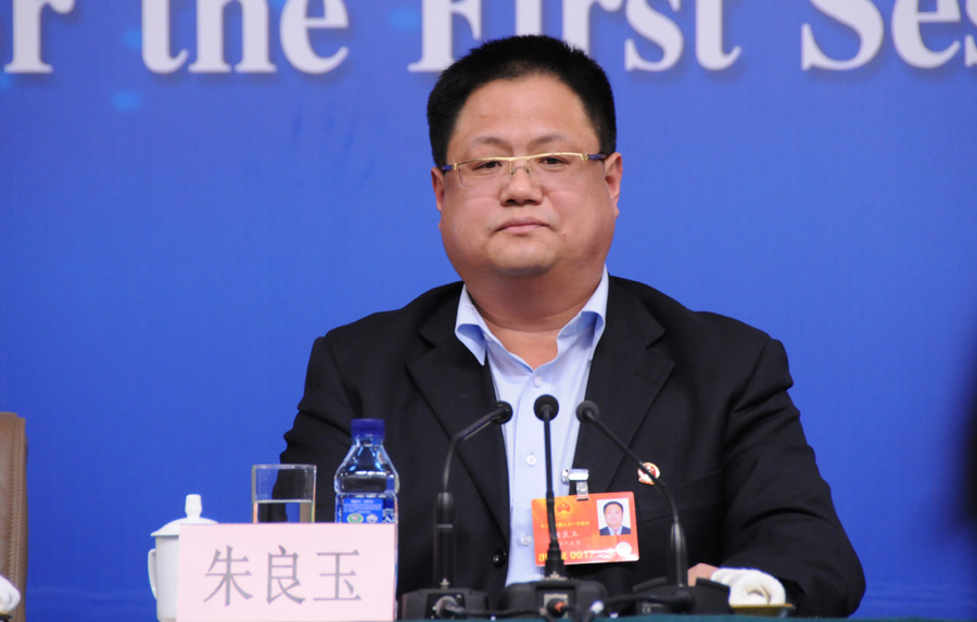 北京市保安服務總公司海淀分公司經(jīng)理助理朱良玉代表