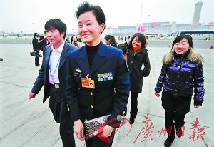 女代表穿什么開(kāi)兩會(huì)
