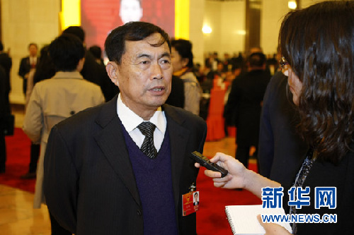 大會堂里的基層代表:定把鄉親的話“捎”到會上