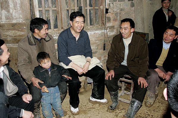 中國國務院產生新一屆領導集體