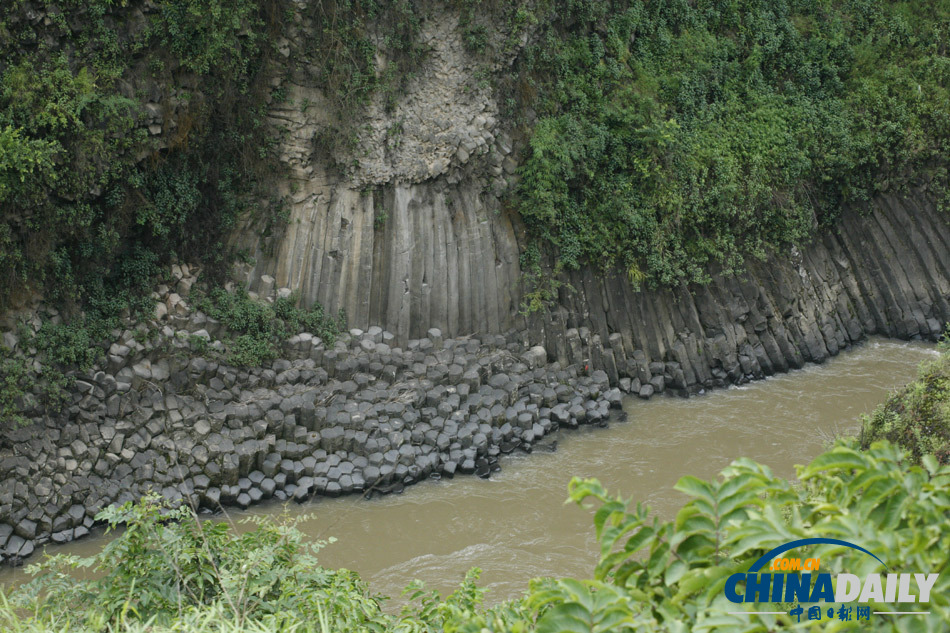 走進(jìn)騰沖火山地?zé)釃?guó)家地質(zhì)公園 感受極邊福地的夢(mèng)幻與奇特