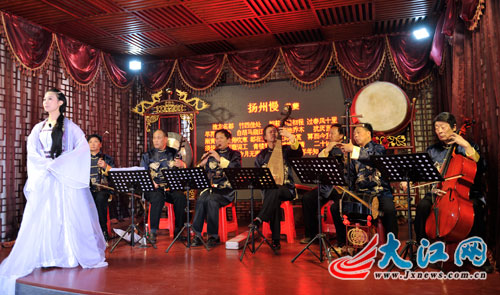 全國網(wǎng)媒體記者參觀姜夔紀念館 細品《揚州慢》