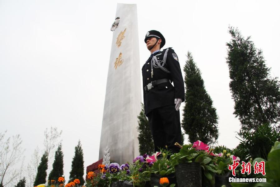 重慶抗美援朝老兵悼念為國捐軀戰友