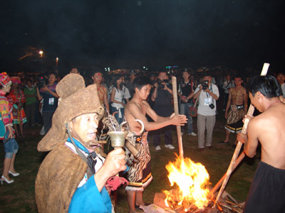 8月14日到云南楚雄彝人古鎮感受中國楚雄彝族火把節