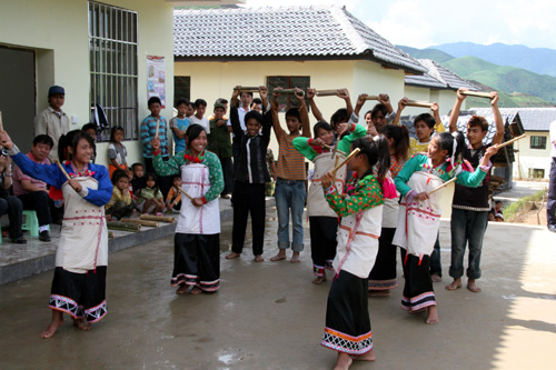 云南省投資兩億扶持人口較少民族發(fā)展[圖]