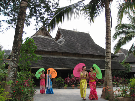 傣族園重金保護(hù)文化遺產(chǎn)村民足不出戶享補(bǔ)貼