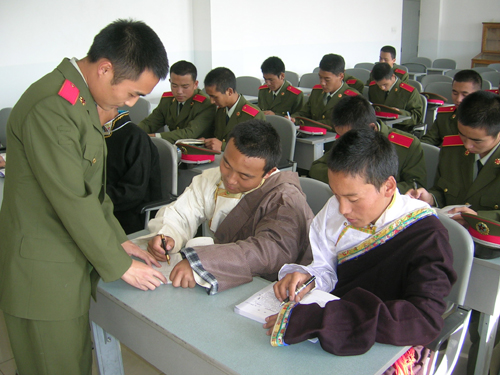 特稿：中國首批少數民族國防生的涅槃