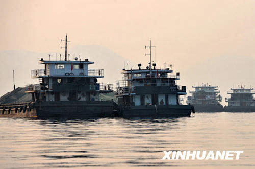 西江航道枯水期提前 梧州滯航船舶600多艘