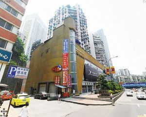 文強被指系重慶最大地下色情場所股東 年利潤過千萬