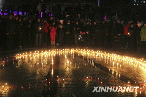 鶴崗數百名群眾自發悼念新興煤礦遇難礦工