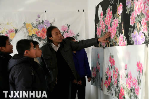 天津農(nóng)村有個免費國畫班