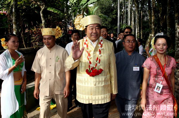 賈慶林在云南調研