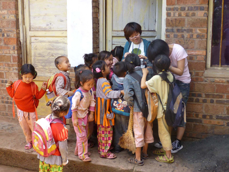 柘城“愛心資助隊(duì)”情牽宜賓12名貧困學(xué)生