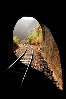 金飛豹和費宣徒步重走滇越鐵路