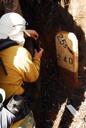 金飛豹和費宣徒步重走滇越鐵路