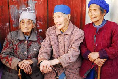 金飛豹和費(fèi)宣徒步重走滇越鐵路