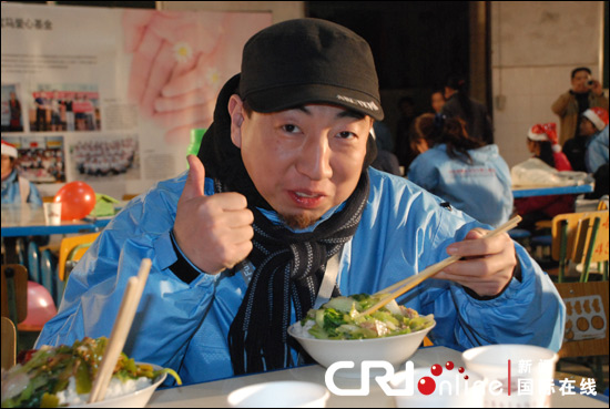 志愿者在山里學(xué)校的晚餐（組圖）