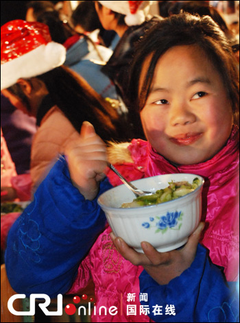 志愿者在山里學(xué)校的晚餐（組圖）