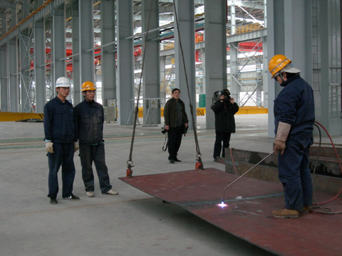 防城港：“海上胡志明小道”到新興港口工業城市