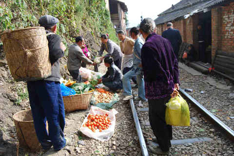 金飛豹日記：機車頭不是開的，而是推的