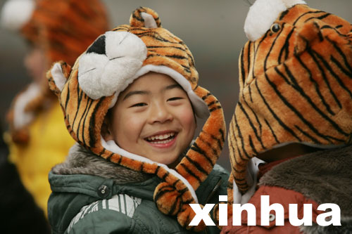 湖北：虎年臨近虎飾俏