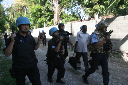 海地維和 生死考驗