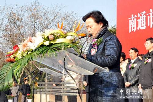 關(guān)愛空巢老人 建設(shè)文明和諧新南通