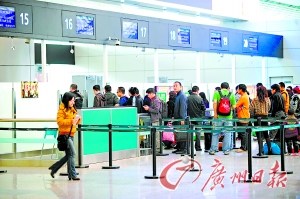 廣州火車站滯留乘客達到7萬將不驗身份證