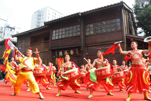 海峽兩岸民間藝術嘉年華架起文化交流新平臺