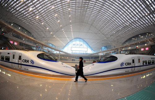 武廣高鐵加開高速動(dòng)車緩解春運(yùn)壓力