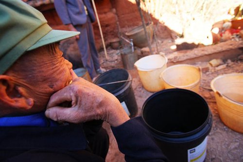 云南遭50年一遇特大旱災(zāi) 385萬人飲水困難(圖)