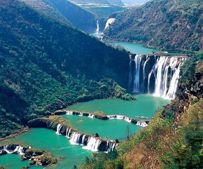 滿城盡鋪黃金花——親歷2010羅平油菜花節