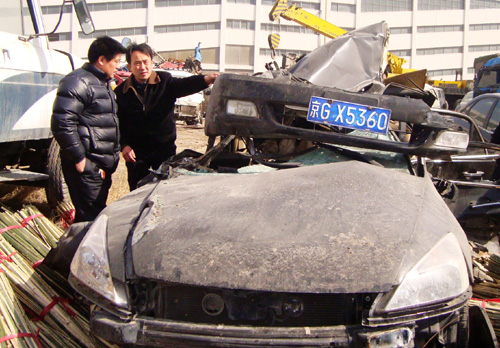 武漢“信義兄弟”感動(dòng)河南交警