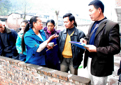 四川筠連縣萬名信訪員搭建“田間和諧春天”