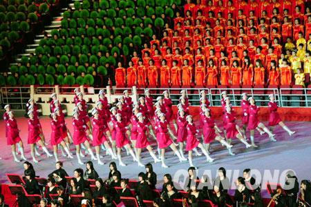 首都各界婦女紀念“三八”節(jié)100周年(圖)