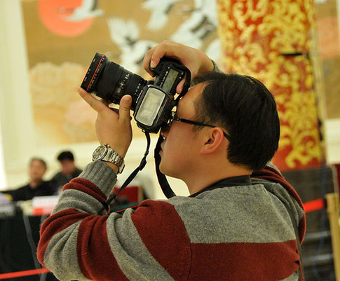 百家媒體云集政協(xié)首場(chǎng)新聞發(fā)布會(huì)