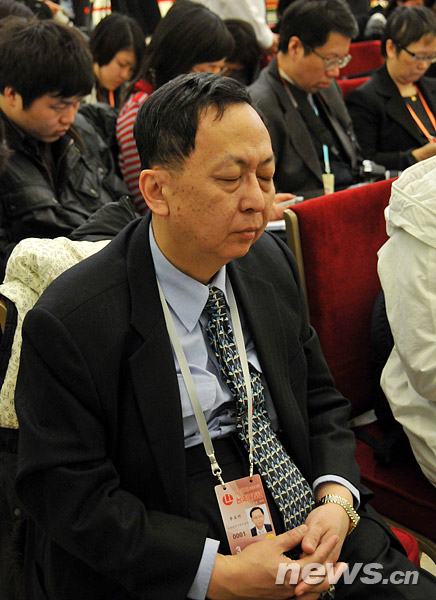 百家媒體云集政協首場新聞發布會