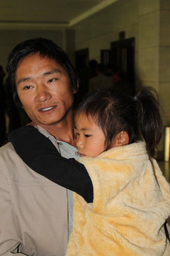 云南建水針扎幼兒老師受審 精神賠償金179萬元